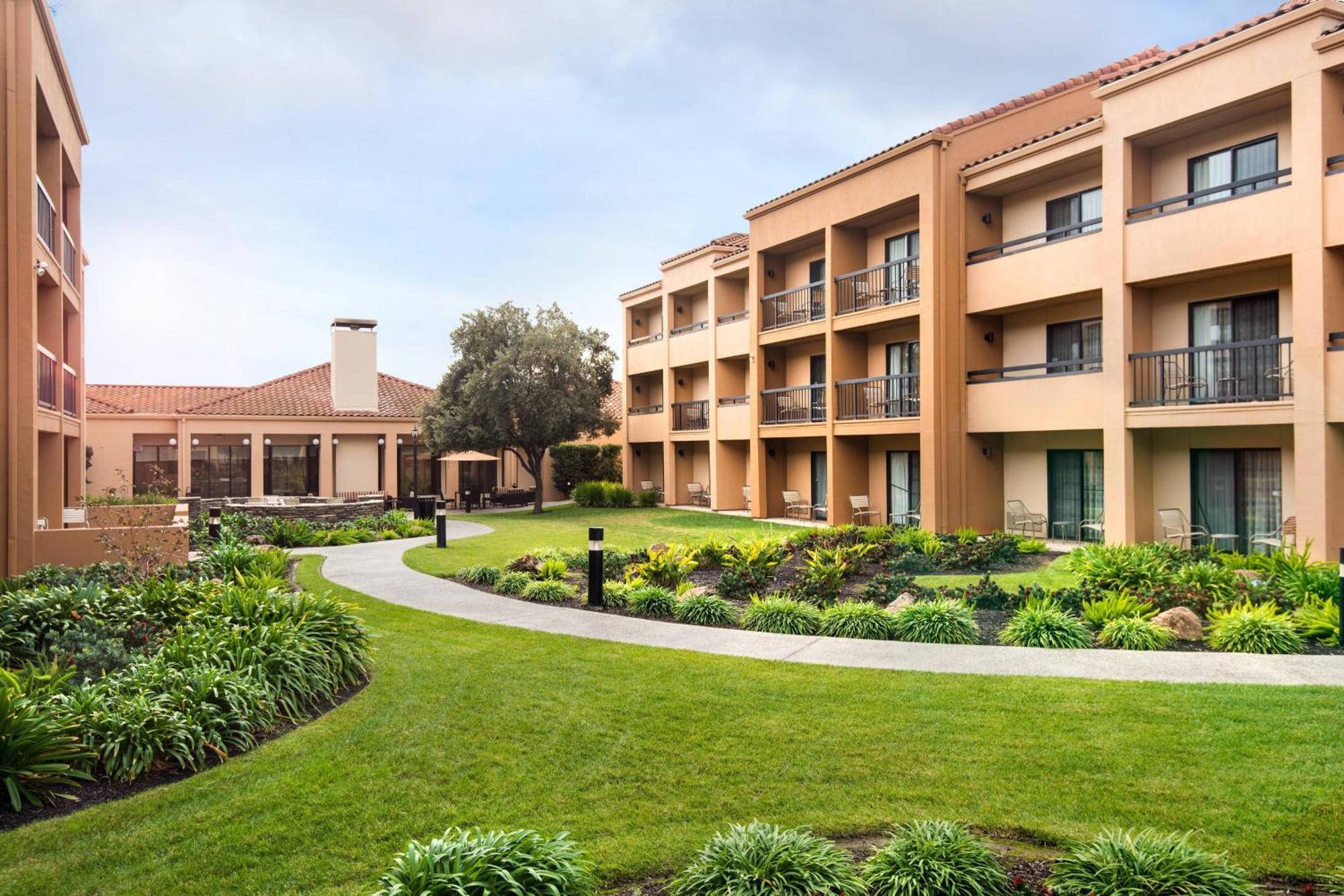 Courtyard Fremont Silicon Valley Exterior photo